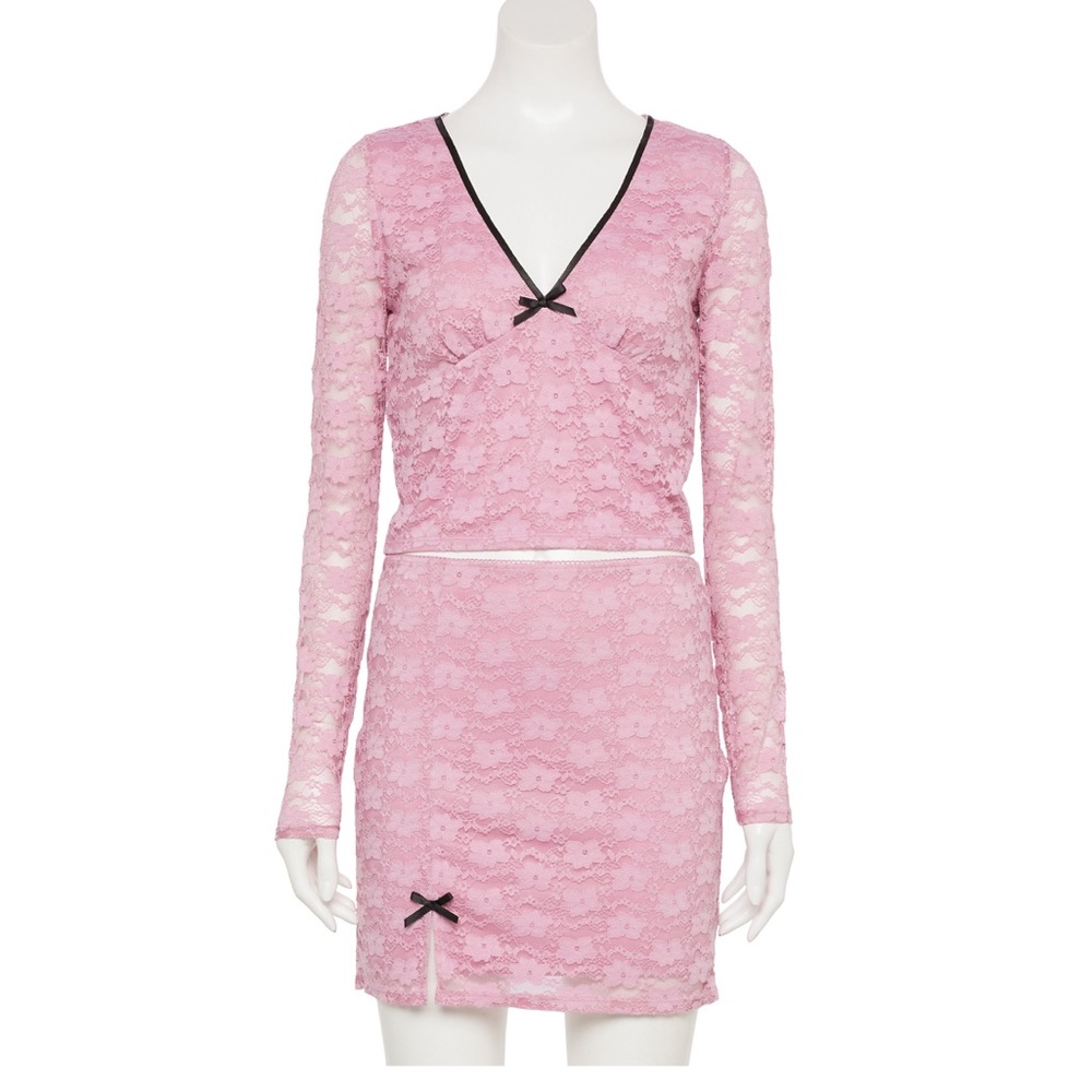 Juniors madden girl 2pc long sleeve flower pink design